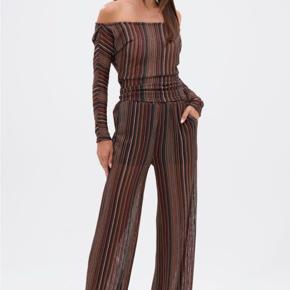 AKIRA Candance 2Piece Striped Off-Shoulder Pant Set with built-in shorts